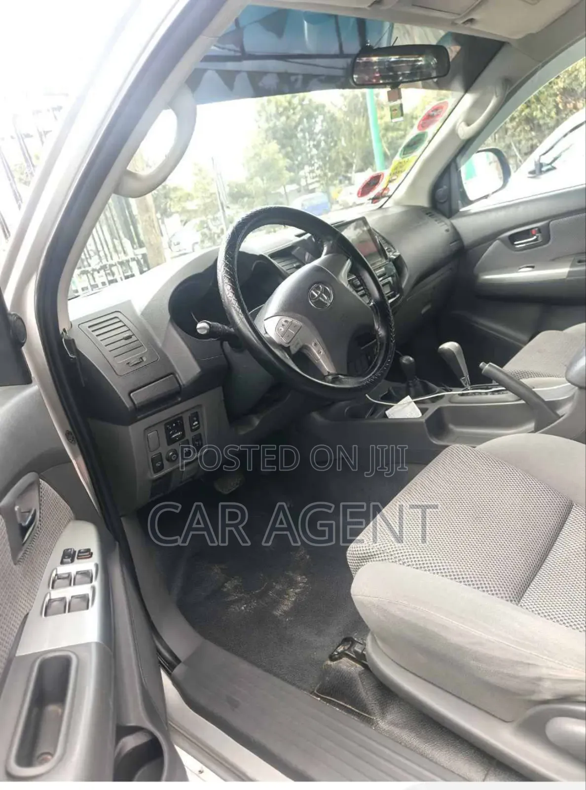Toyota Hilux 2013 Gray