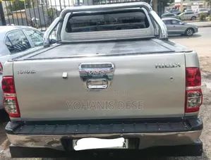 Toyota Hilux 2013 Silver