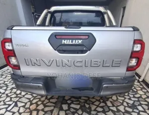 Toyota Hilux 2021 Beige