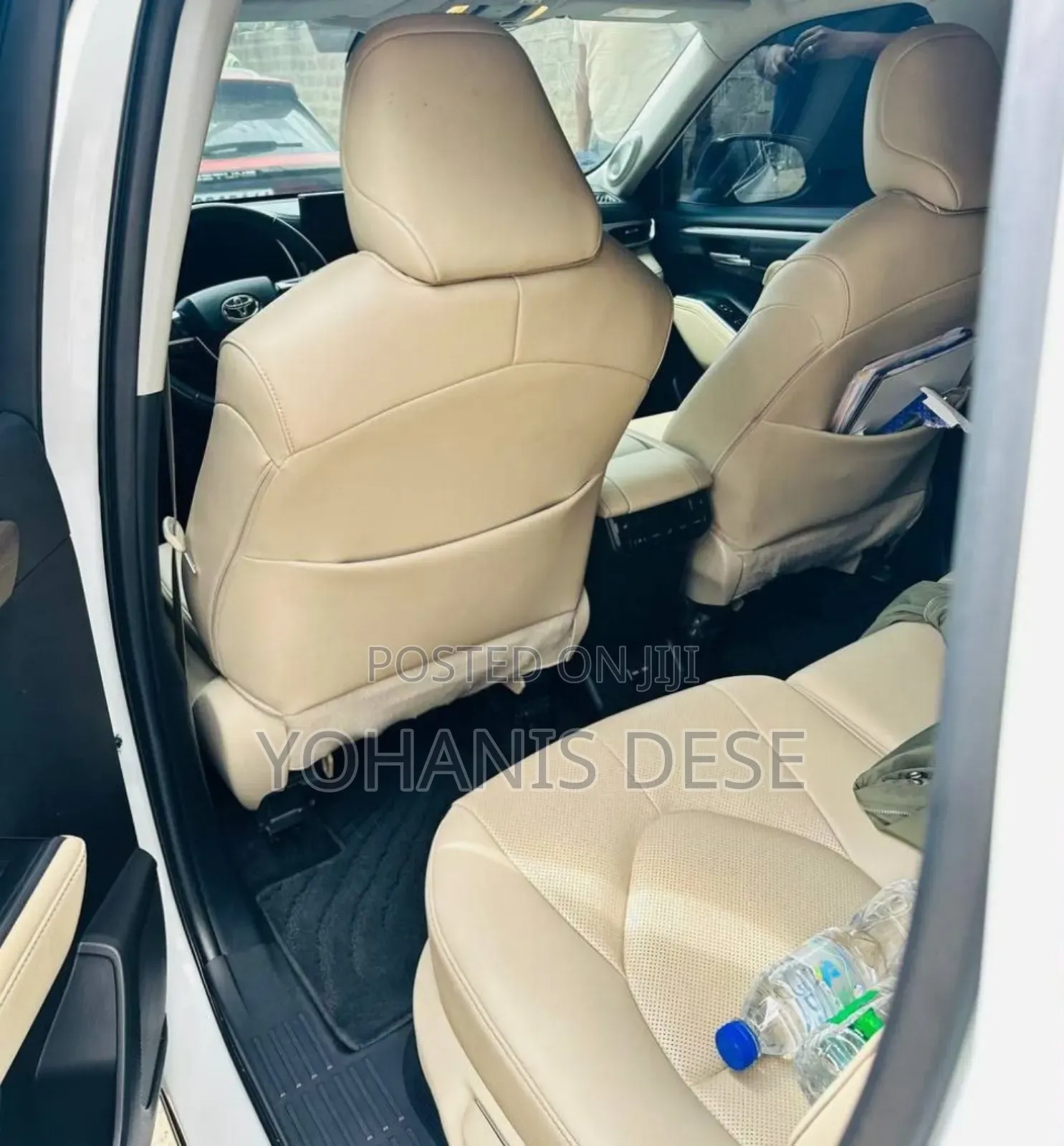 Toyota Highlander 2024 Beige