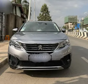 Peugeot 5008 2020 Beige