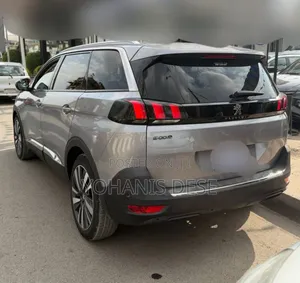 Peugeot 5008 2020 Beige