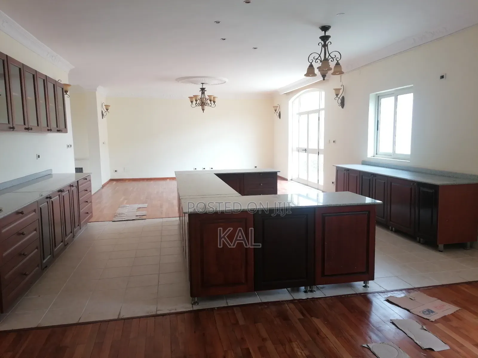 7bdrm House in Ccd, Yeka for rent