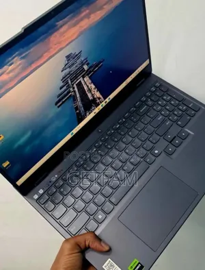 New Laptop Lenovo Legion 5 24GB Intel Core I7 SSD 512GB