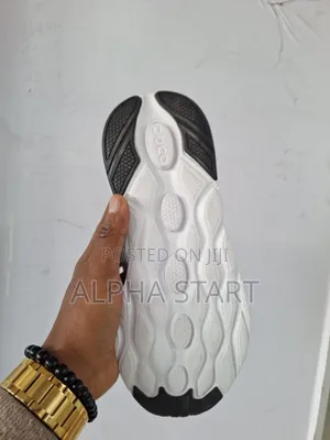 New Arrival Doco Comfortable Sneakers Made in