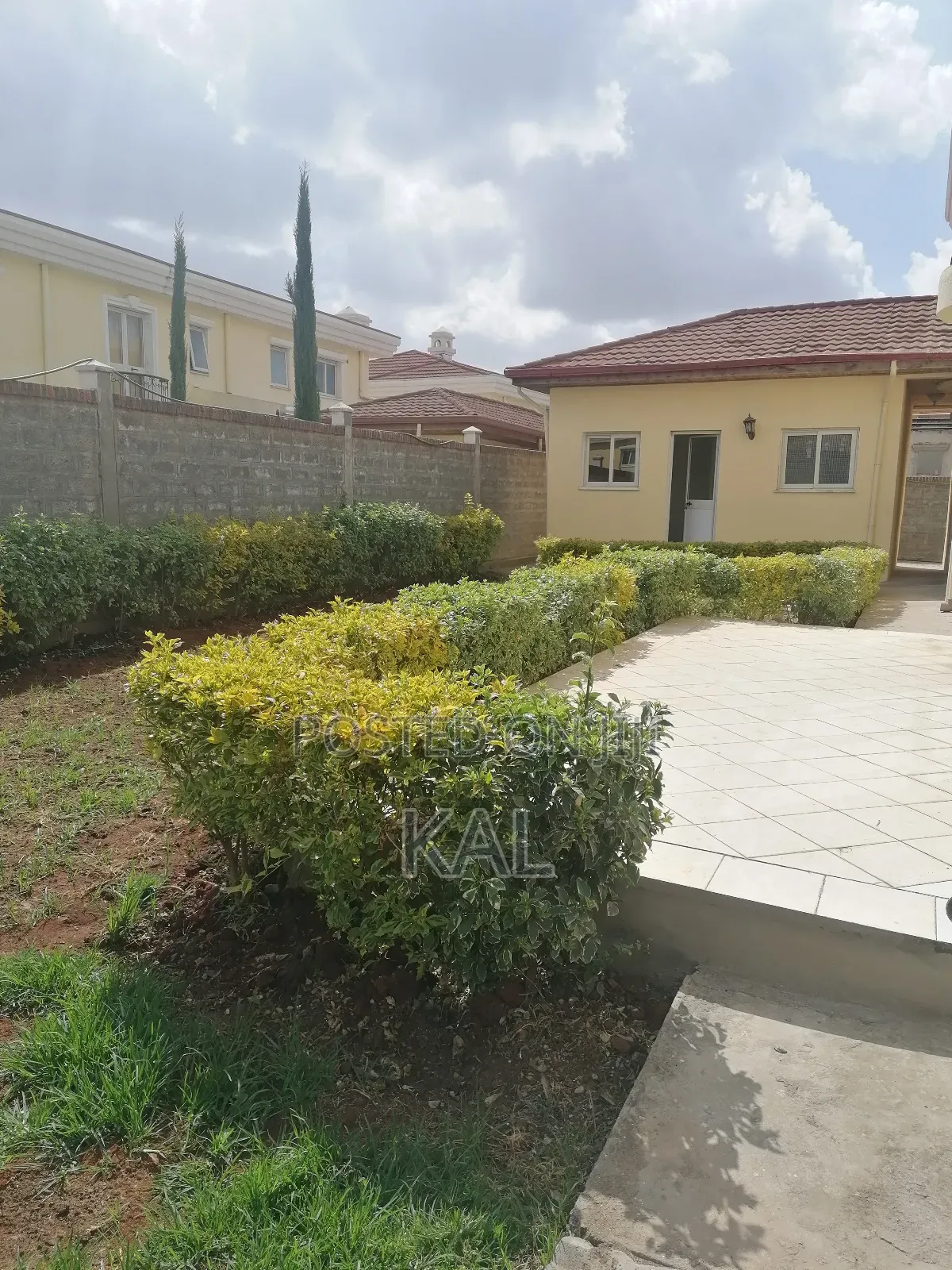 7bdrm House in Ccd, Yeka for rent