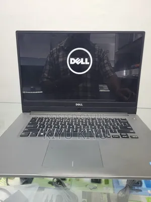 New Laptop Dell Inspiron 15 7570 8GB Intel Core I5 SSD 500GB