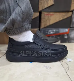 New Arrival Cavalee Flat Shoes Made in