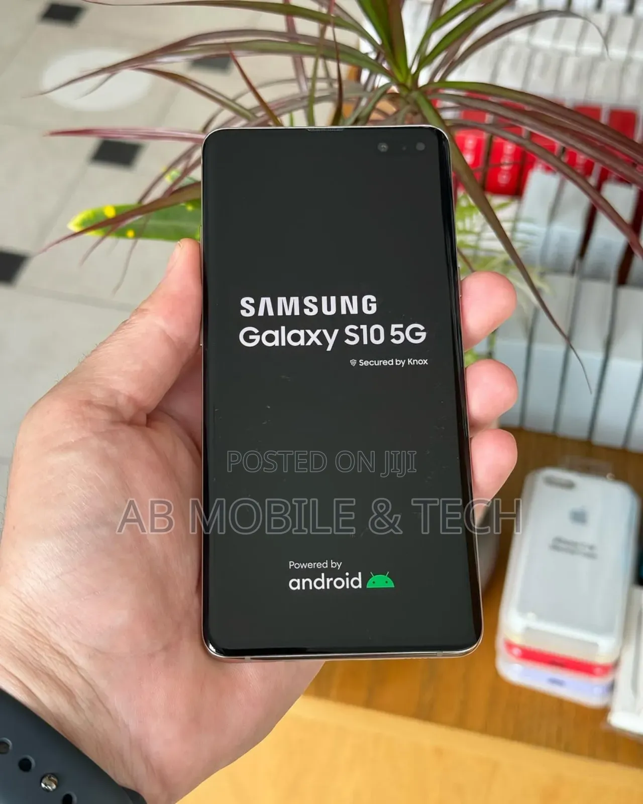 New Samsung Galaxy S10 5G 256 GB Gold