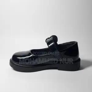 Classic Black Kids Shoes – Glossy Finish, Timeless Style