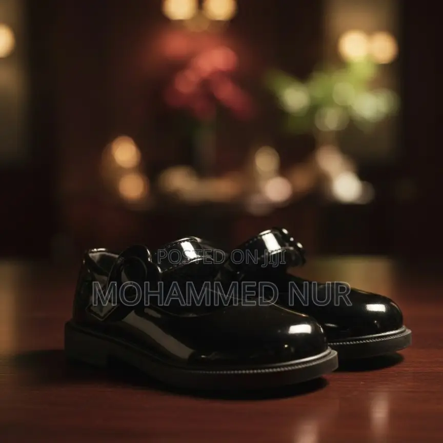 Classic Black Kids Shoes – Glossy Finish, Timeless Style
