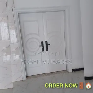 Photo - ቤቶን በደህንነት ይገንቡ Victor በር