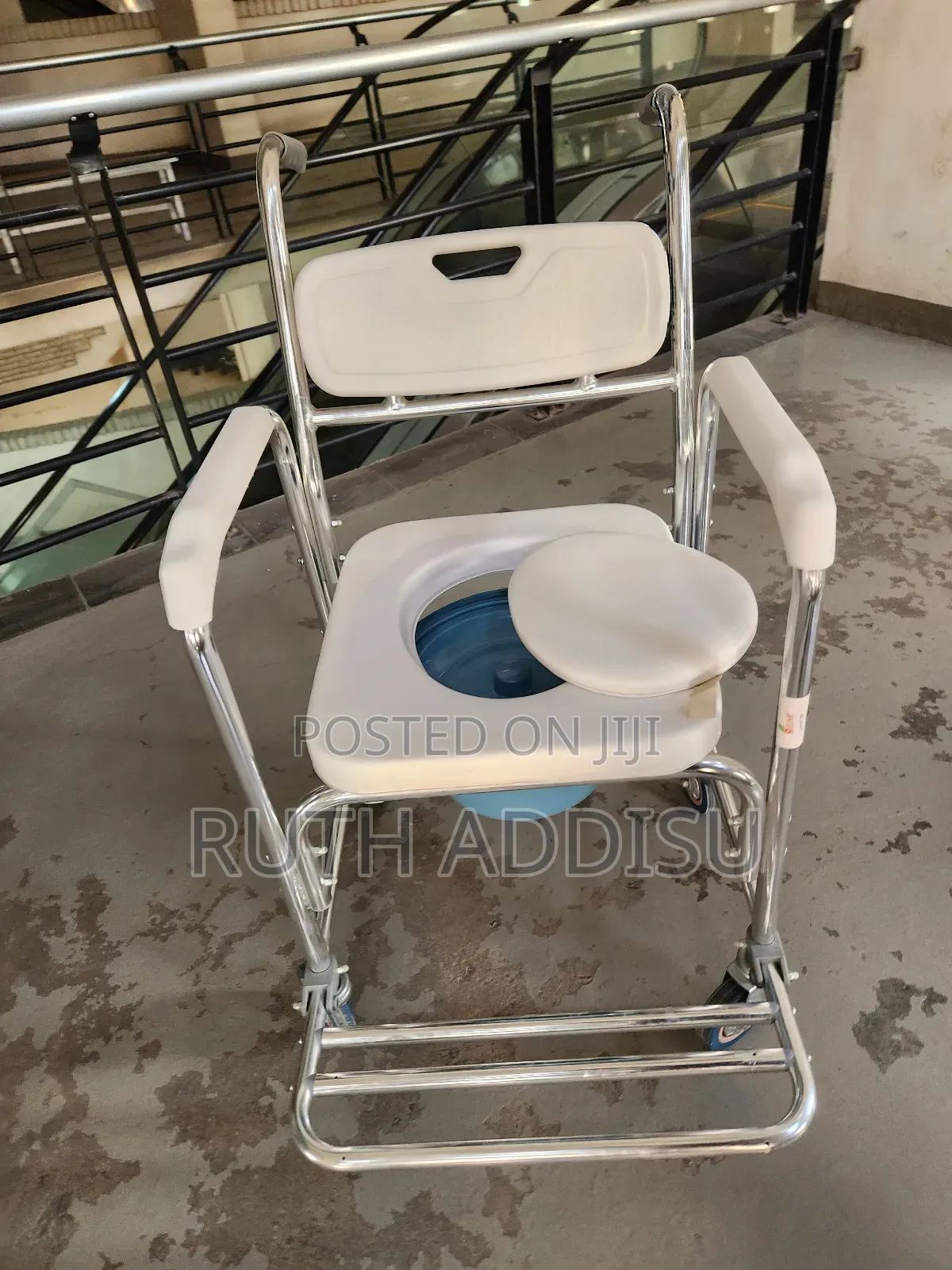 Wheelchair較為commode Four Mini Wheels Wheelchair輕鬆wheelchair Medical