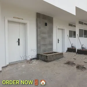 Photo - የታመነ የደህንነት አጋር Victor Door