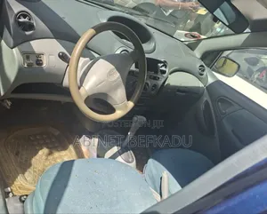 Toyota Vitz 1.0 FWD 5dr 2001 Blue