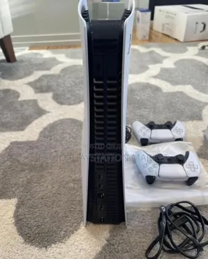 Photo - Playstation 5 Fat በነጭ ከለይ አዲስ ነው ቦሌ