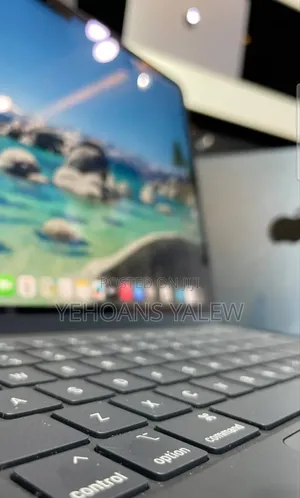 New Laptop Apple MacBook Air 2024 M3 13-Inch 8GB Apple M3 SSD 256GB