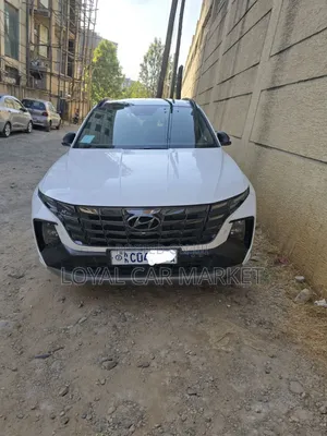 Photo - Hyundai Tucson 2021 White