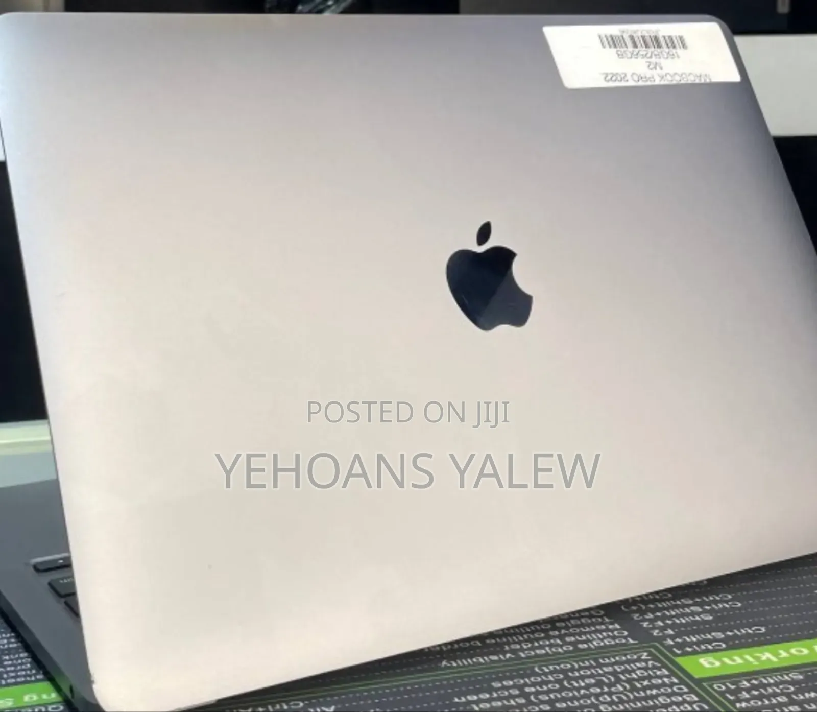 New Laptop Apple MacBook Pro 2022 M2 16GB Apple M2 SSD 256GB