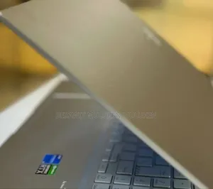 New Laptop Asus Vivobook 16 16GB Intel Core i5 SSD 512GB