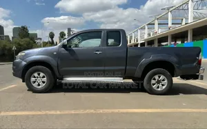 Toyota Hilux 2011 Gray