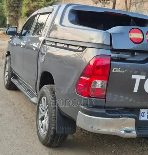 Toyota Hilux Revo Double Cab Deisel 2.4 RWD 2018 Gray