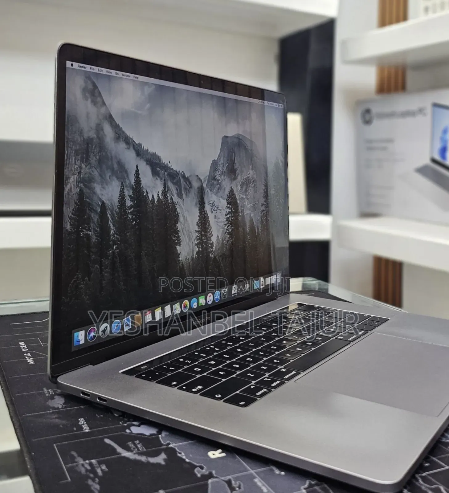 New Laptop Apple MacBook Pro 2019 16GB Intel Core I9 SSD 512GB