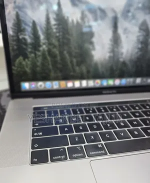 New Laptop Apple MacBook Pro 2019 16GB Intel Core I9 SSD 512GB
