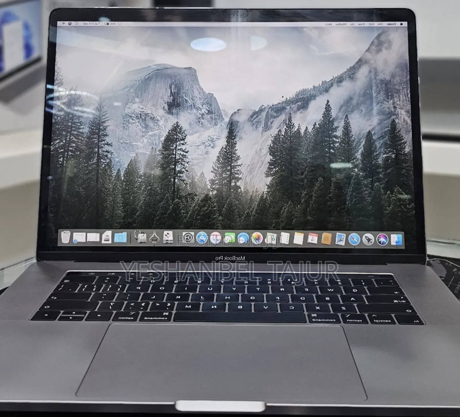 New Laptop Apple MacBook Pro 2019 16GB Intel Core I9 SSD 512GB