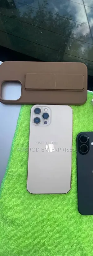 Photo - New Apple iPhone 12 Pro Max 128 GB Gold