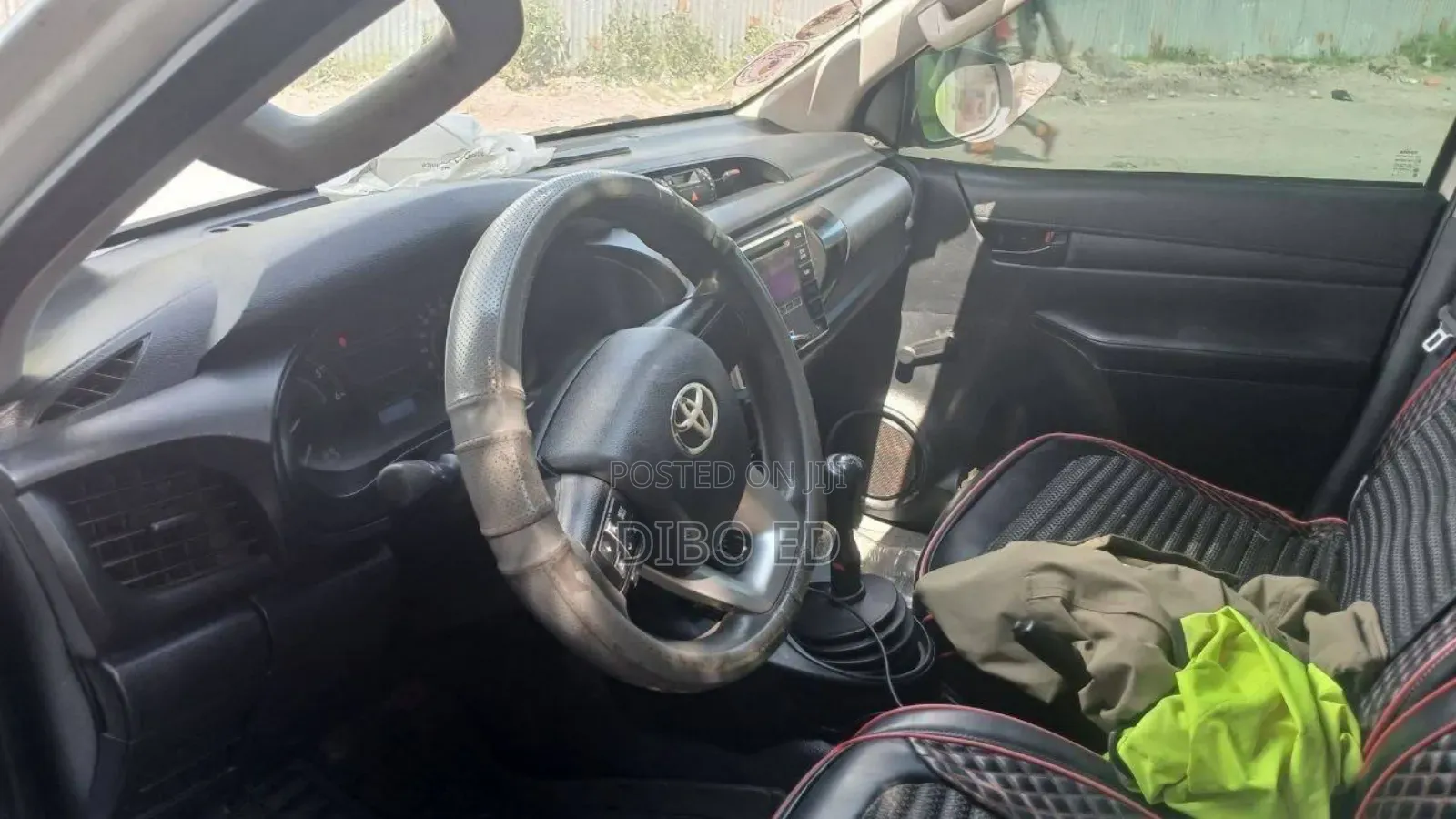 Toyota Hilux 2016 White