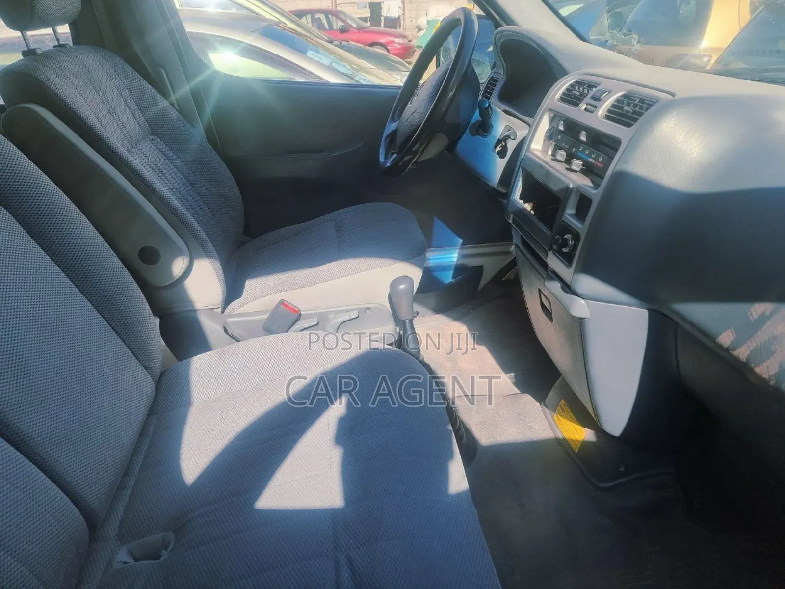 Toyota HiAce 220 2007 Red