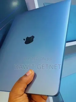 New Laptop Apple MacBook Air 2020 M1 8GB Intel Core I7 SSD 256GB