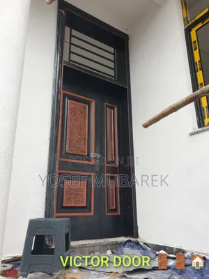 ተወዳጅ ውበት ቪክቶር በር