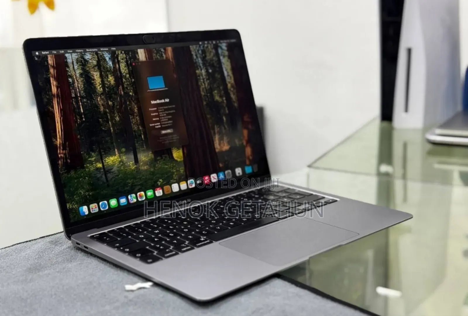 New Laptop Apple MacBook Air 2020 8GB Intel Core 3 SSD 256GB