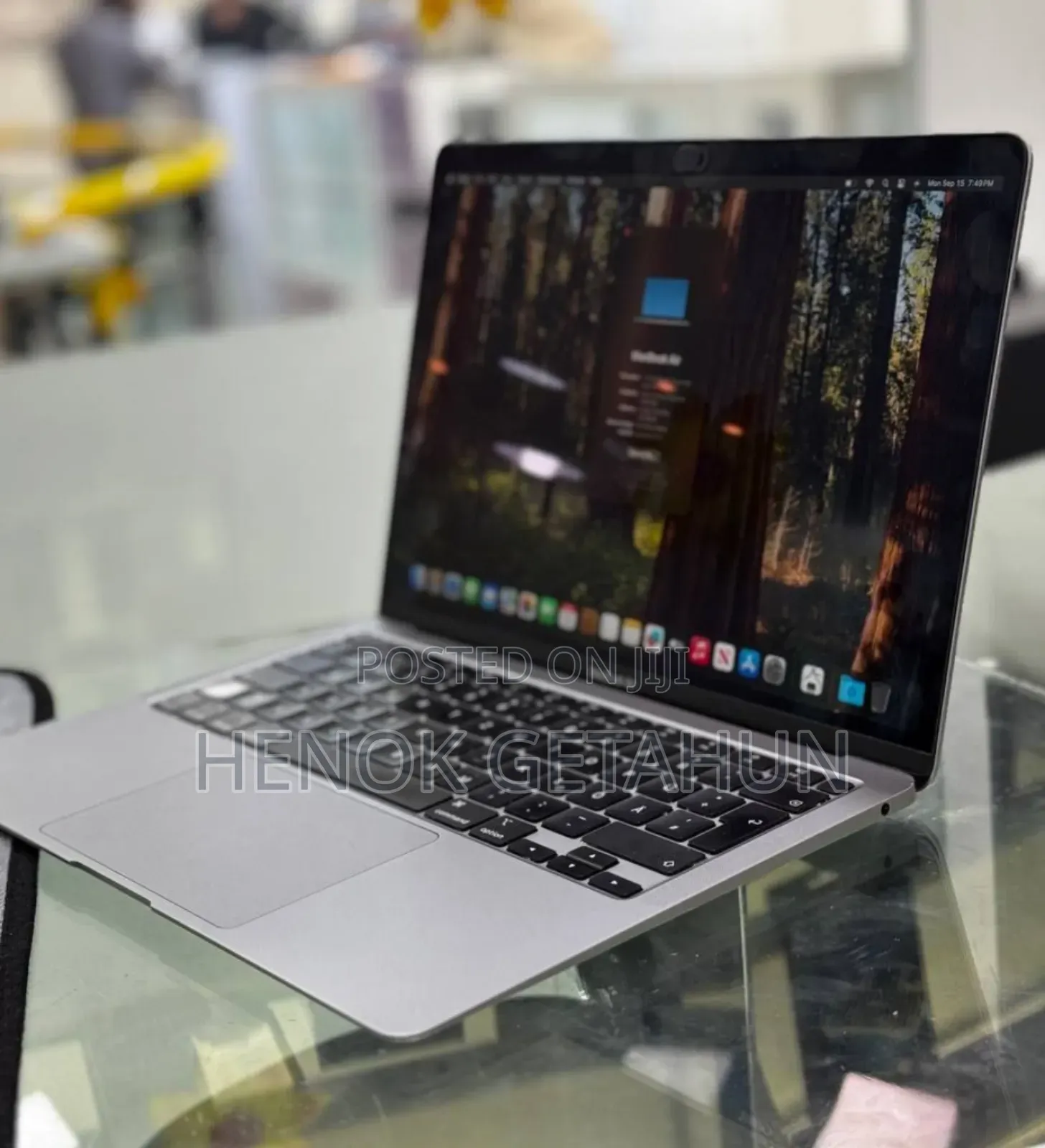 New Laptop Apple MacBook Air 2020 8GB Intel Core 3 SSD 256GB