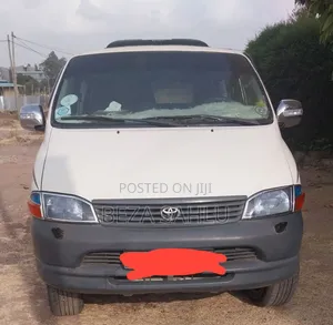 Toyota RAV4 V6 2006 White