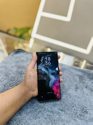 Photo - Samsung Galaxy S22 Ultra 256 GB Black