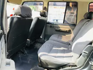 Toyota Land Cruiser 1991 Blue