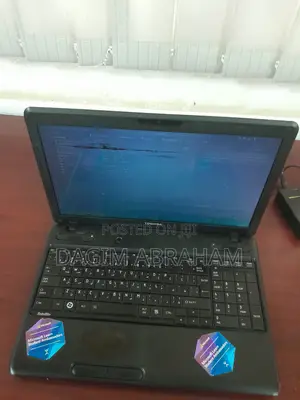 Laptop Toshiba Satellite C665 8GB Intel Core i3 HDD 500GB