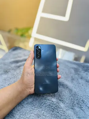 Photo - New Samsung Galaxy A17 128 GB Black