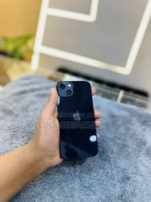 Photo - Apple iPhone 13 128 GB Black