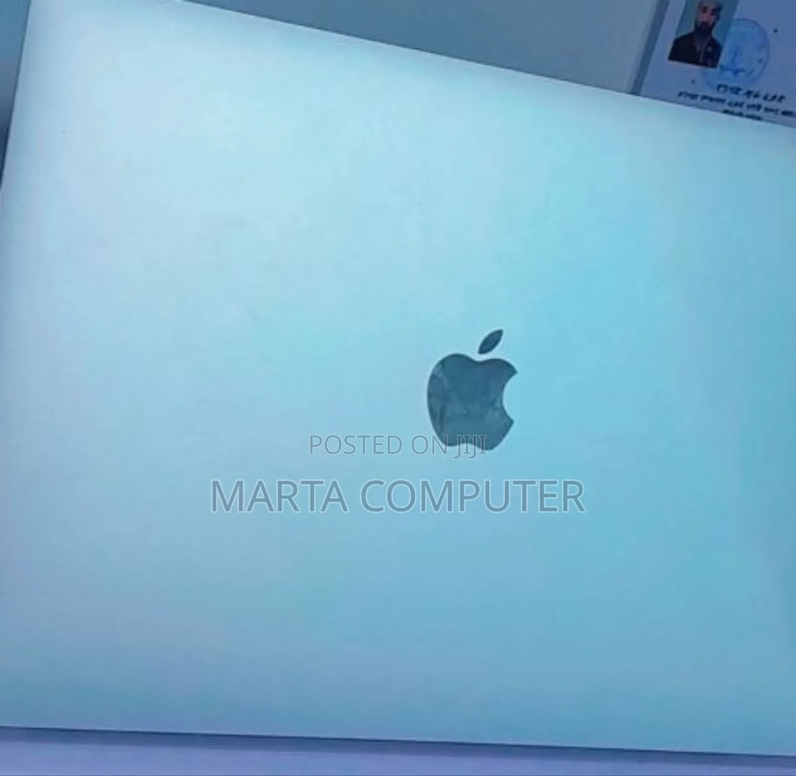 New Laptop Apple MacBook Pro M1 8GB Apple M2 SSD 256GB