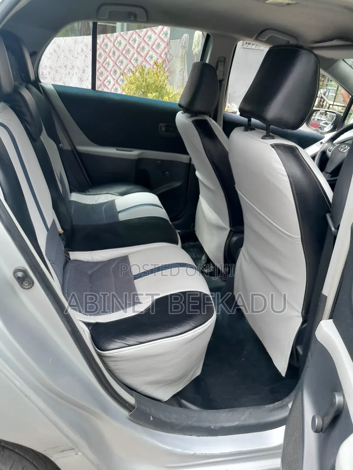 Toyota Vitz 1.0 FWD 5dr 2006 Silver