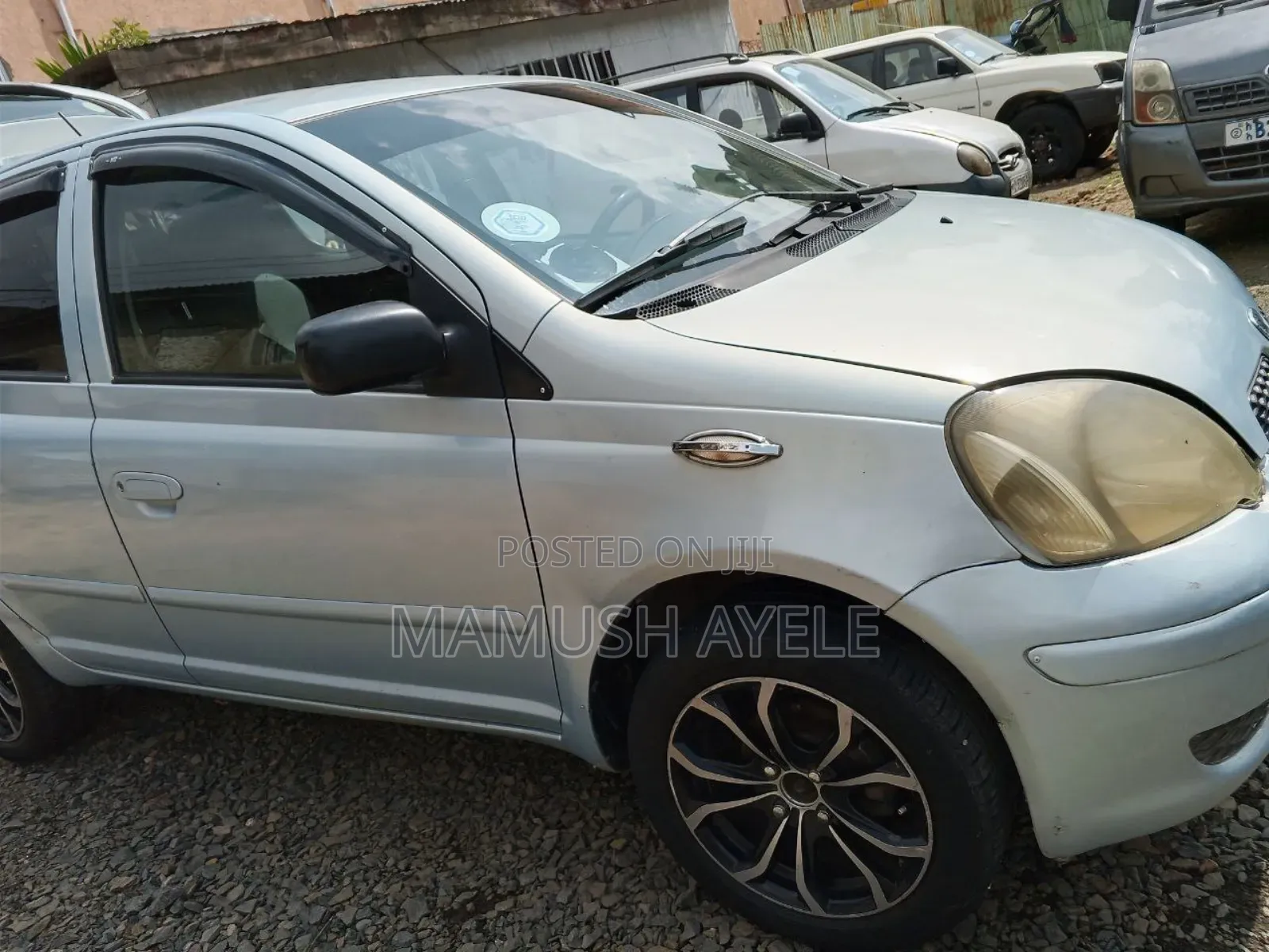 Toyota Vitz 2004 Silver