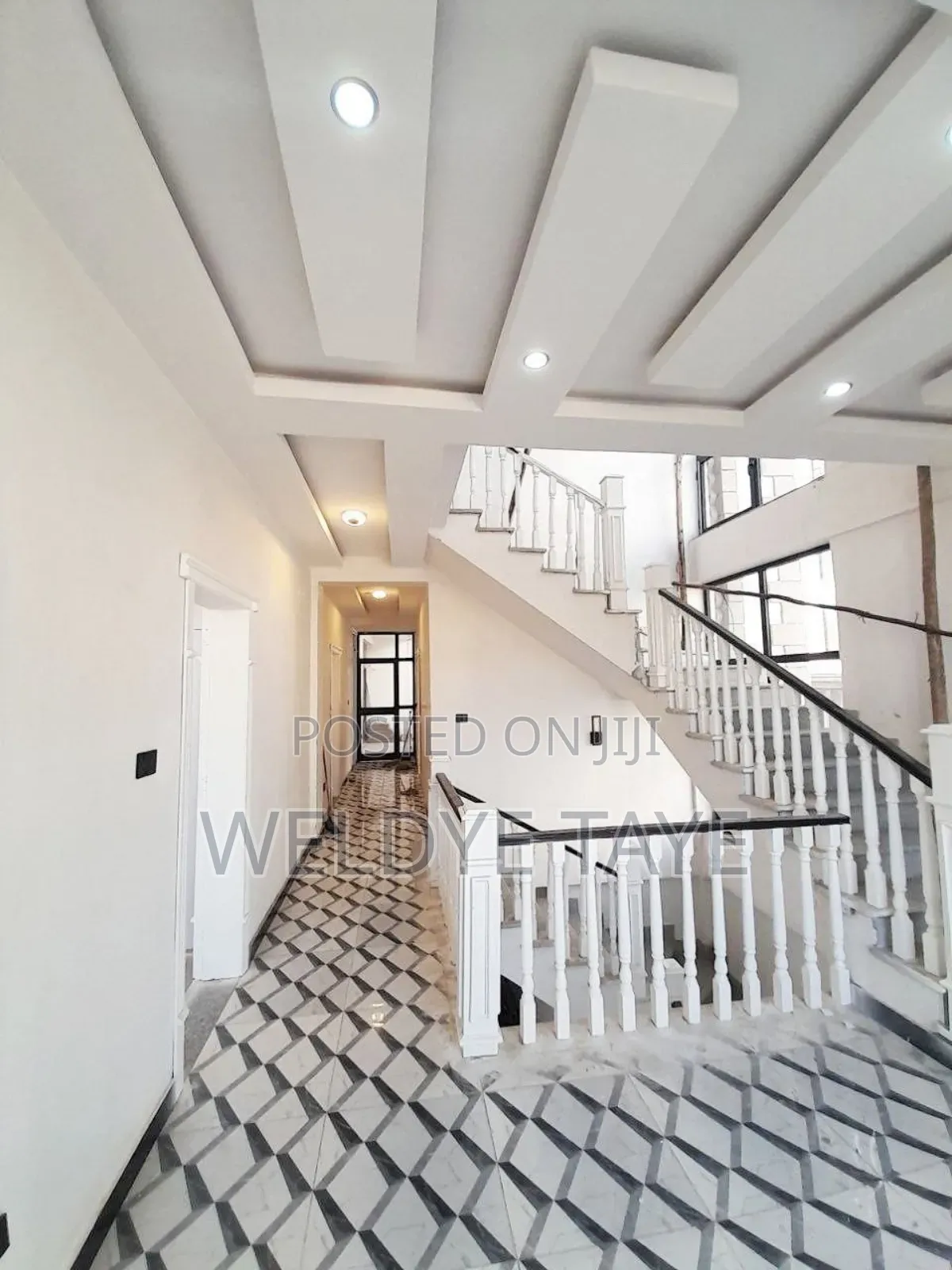 Furnished 6bdrm House in Bole for sale