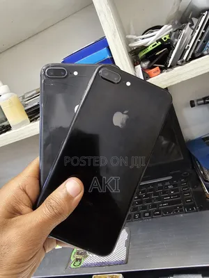 Photo - Apple iPhone 8 Plus 64 GB Black
