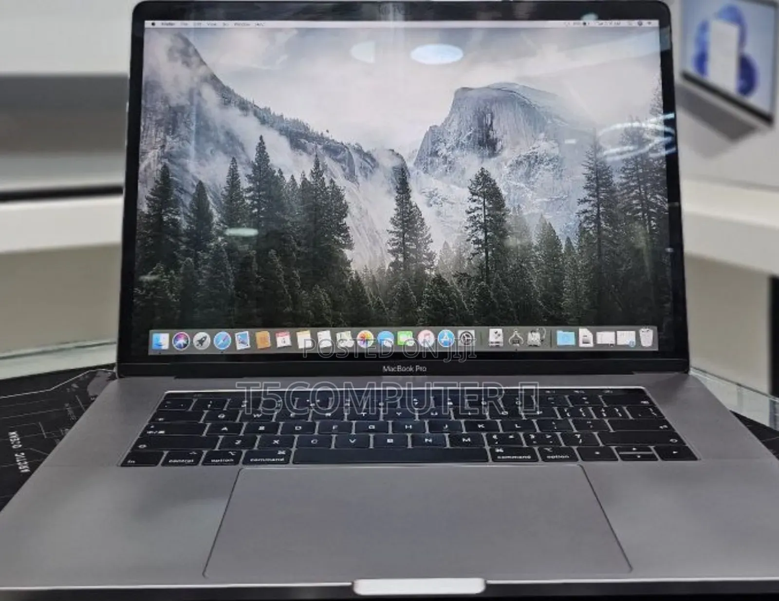 New Laptop Apple MacBook Pro 2019 32GB Intel Core I9 SSD 512GB