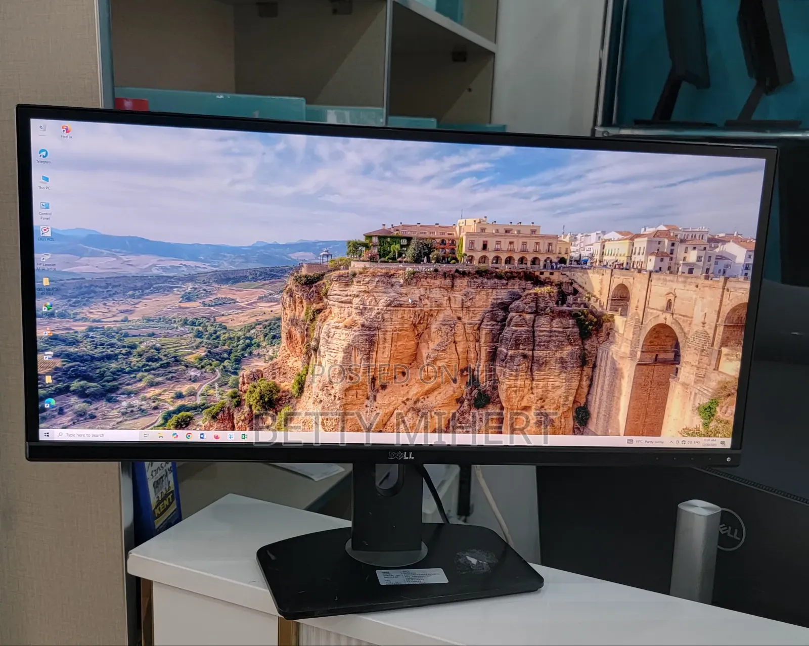 Dell 29" Inch Frameless Monitor