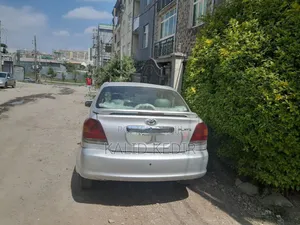 Toyota Platz 2005 Silver